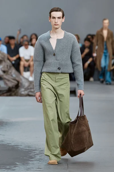 Look 20